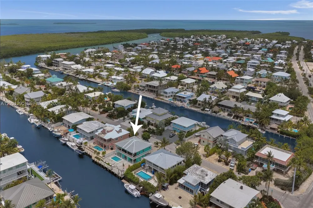107 Valencia Dr Islamorada, FL 33036