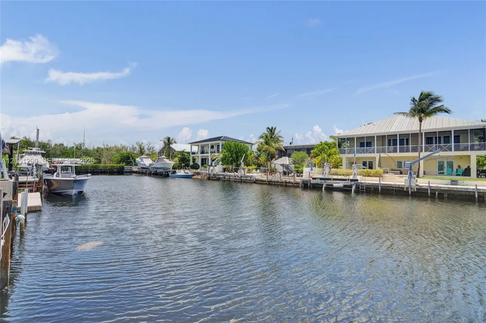 107 Valencia Dr Islamorada, FL 33036