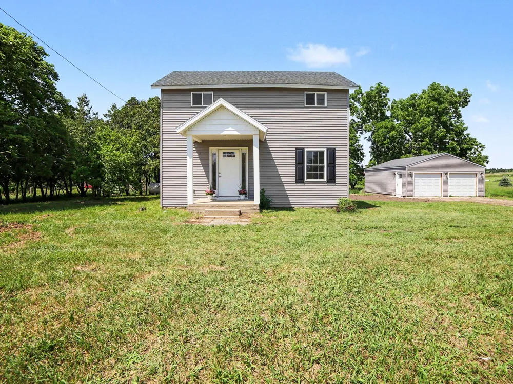 910 W Bradshaw Road Scottville, MI 49454