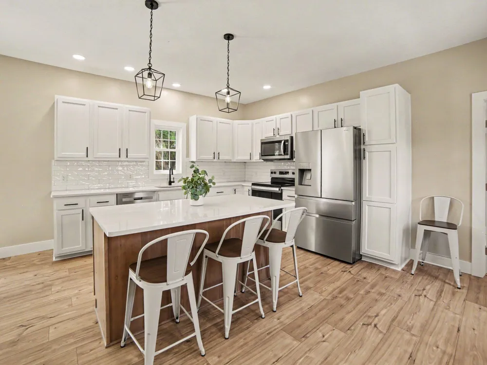 910 W Bradshaw Road Scottville, MI 49454