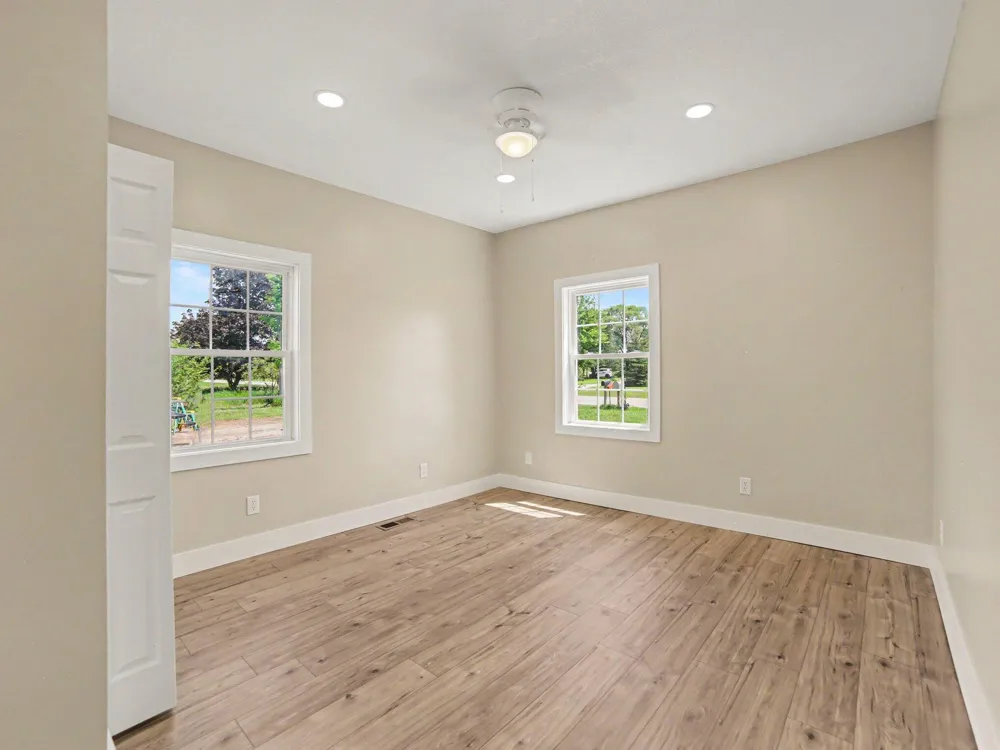 910 W Bradshaw Road Scottville, MI 49454