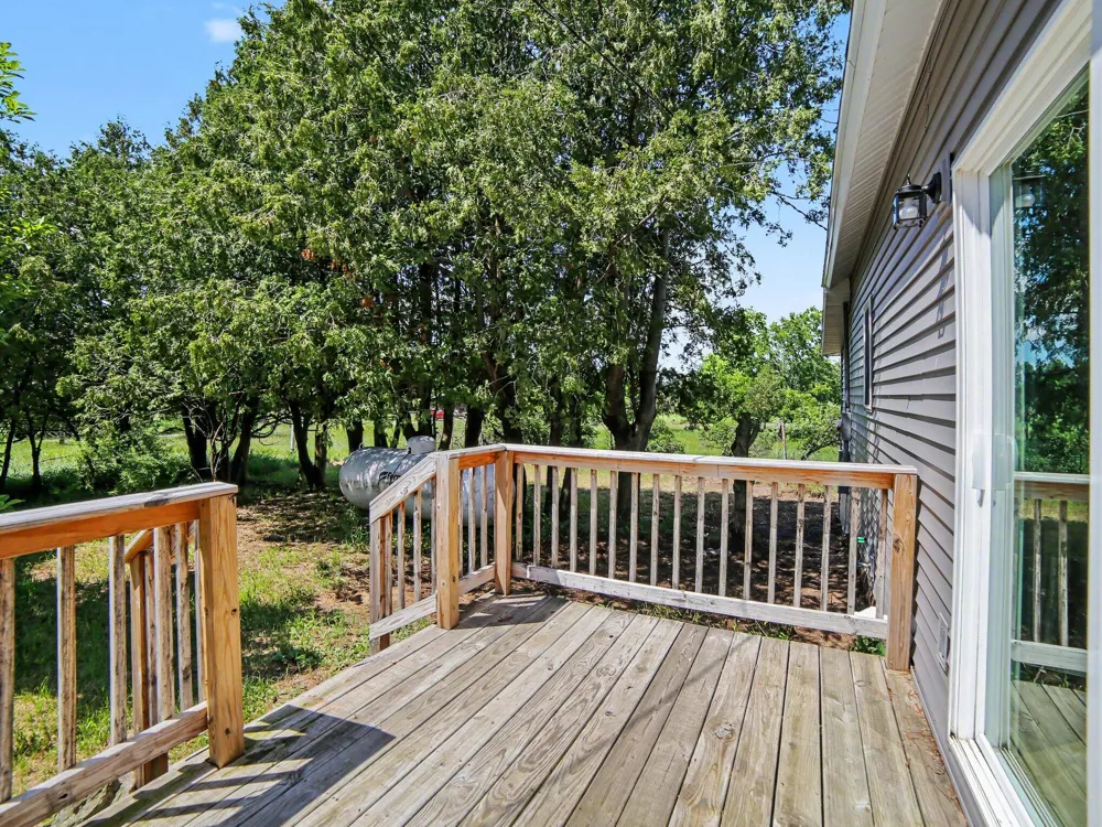 910 W Bradshaw Road Scottville, MI 49454
