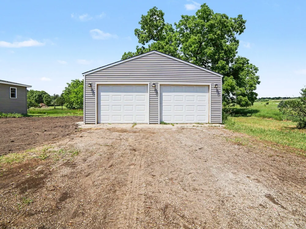 910 W Bradshaw Road Scottville, MI 49454