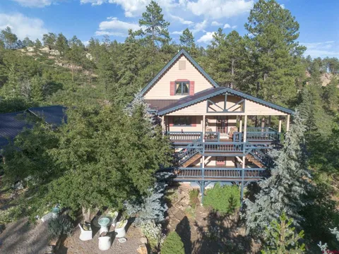 1120 Silver Mesa Driveway