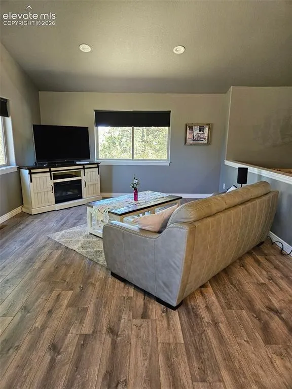 24 Big Horn Circle Florissant, CO 80816