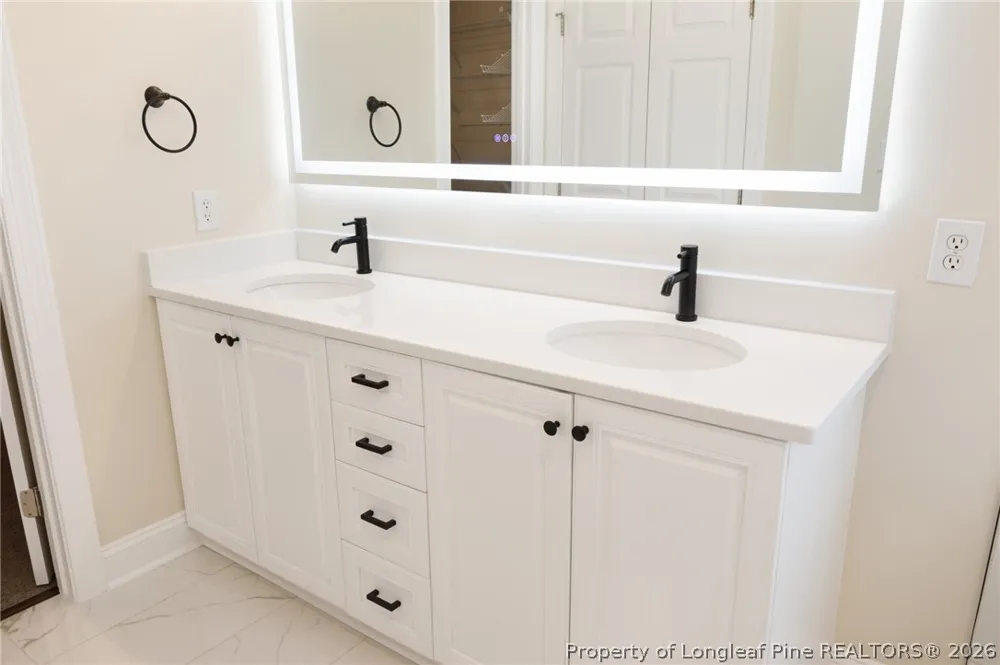 185 Falling Water Road Spring Lake, NC 28390
