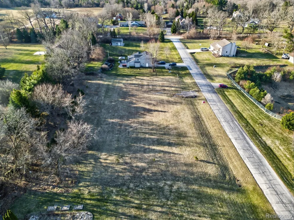 4640 Melanie Lane White Lake Charter Township, MI 48383