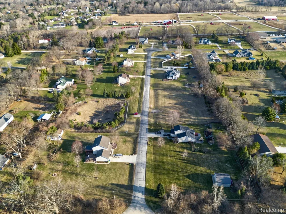 4640 Melanie Lane White Lake Charter Township, MI 48383