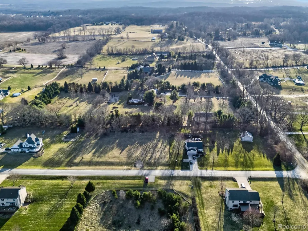 4640 Melanie Lane White Lake Charter Township, MI 48383