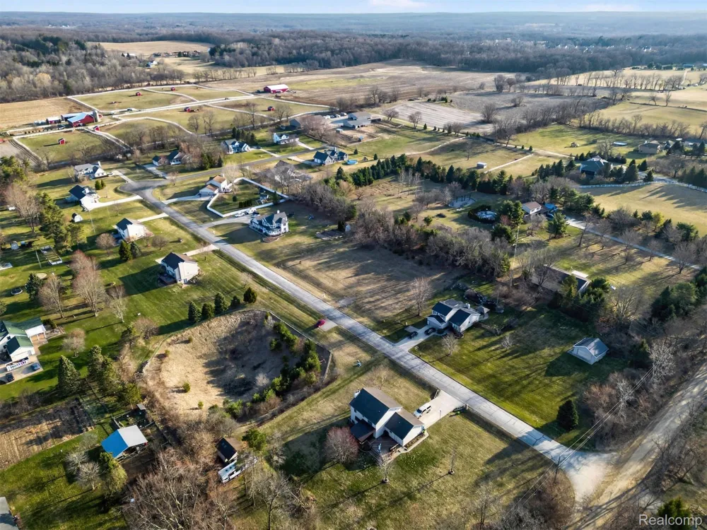 4640 Melanie Lane White Lake Charter Township, MI 48383