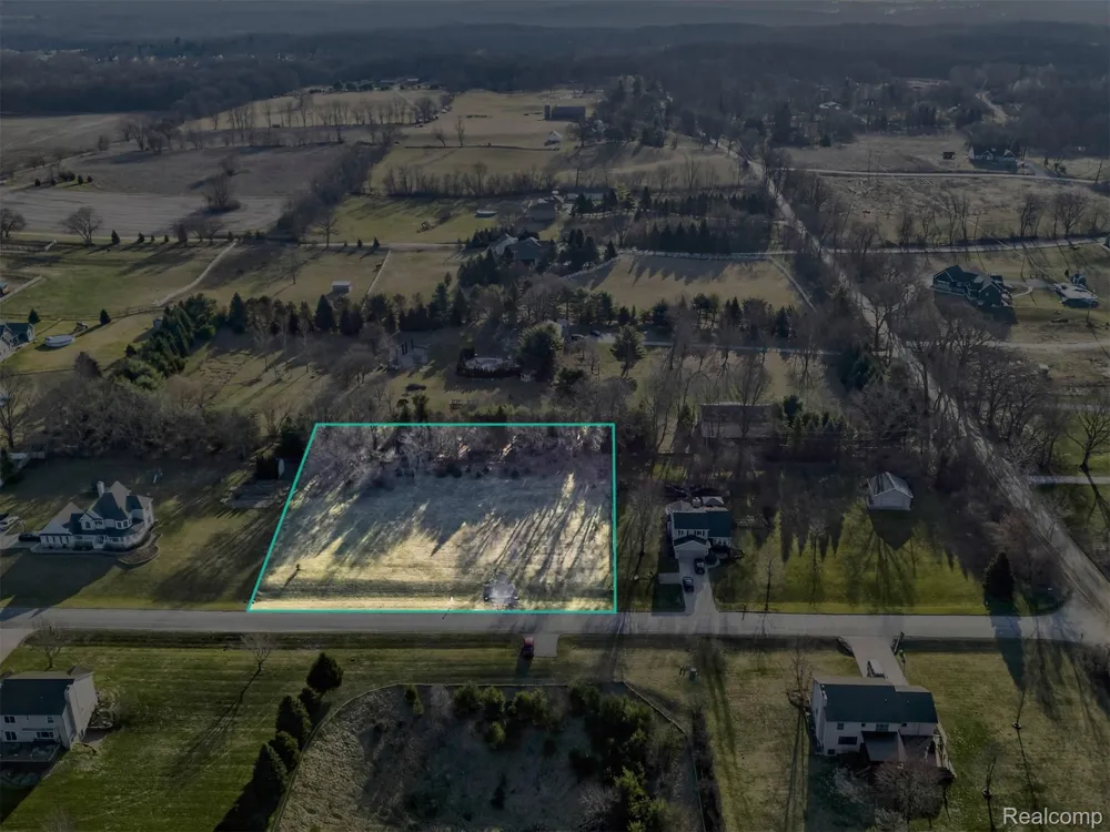 4640 Melanie Lane White Lake Charter Township, MI 48383