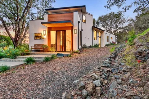 615 Oak Manor Drive