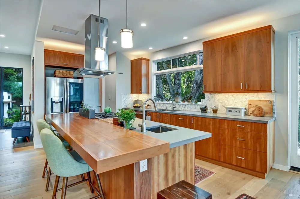 615 Oak Manor Drive Fairfax, CA 94930