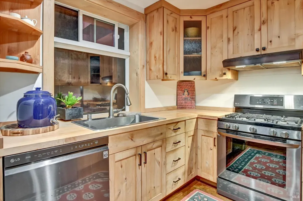615 Oak Manor Drive Fairfax, CA 94930