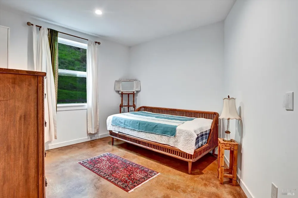 615 Oak Manor Drive Fairfax, CA 94930