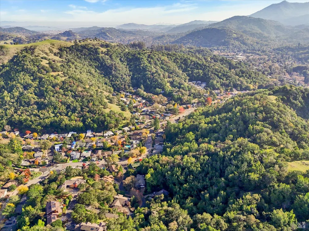 615 Oak Manor Drive Fairfax, CA 94930