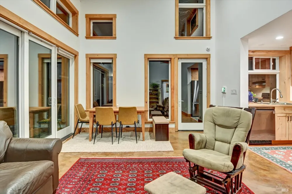 615 Oak Manor Drive Fairfax, CA 94930