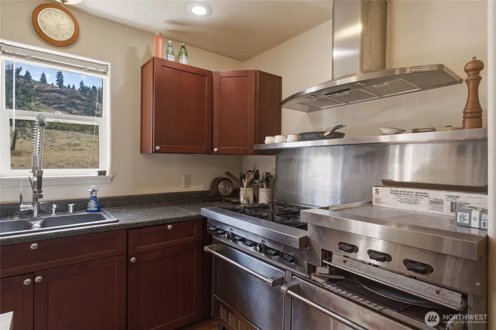 44 Crumbacher Road Tonasket, WA 98855