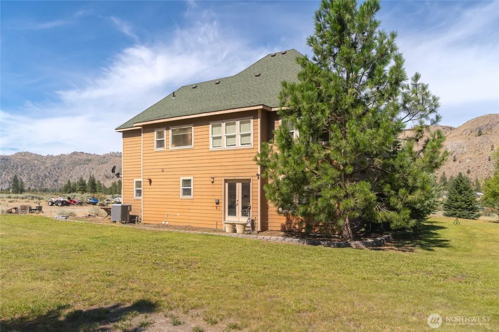44 Crumbacher Road Tonasket, WA 98855