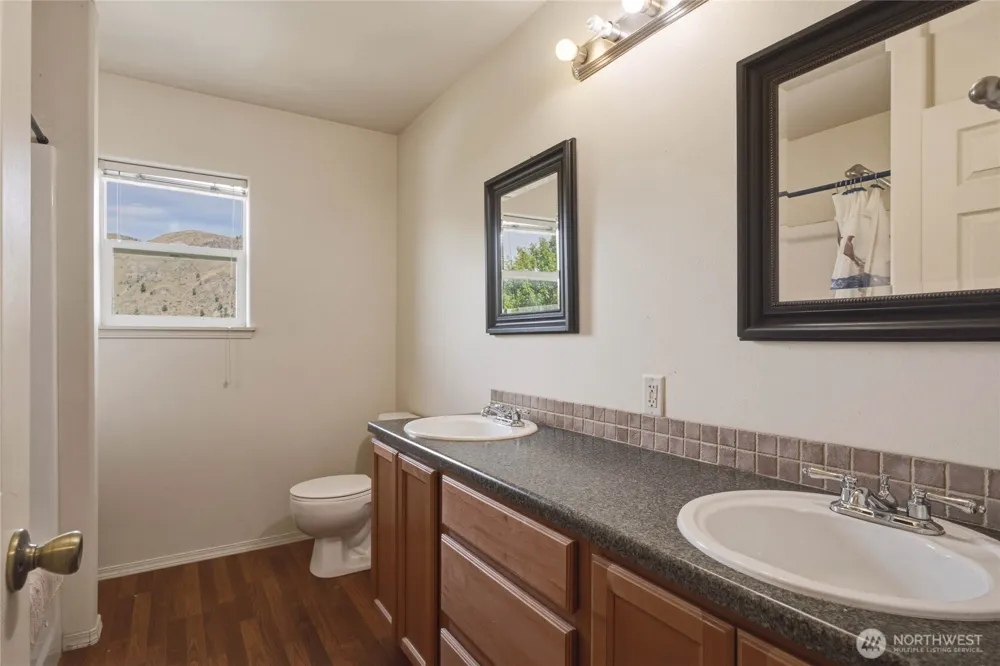44 Crumbacher Road Tonasket, WA 98855