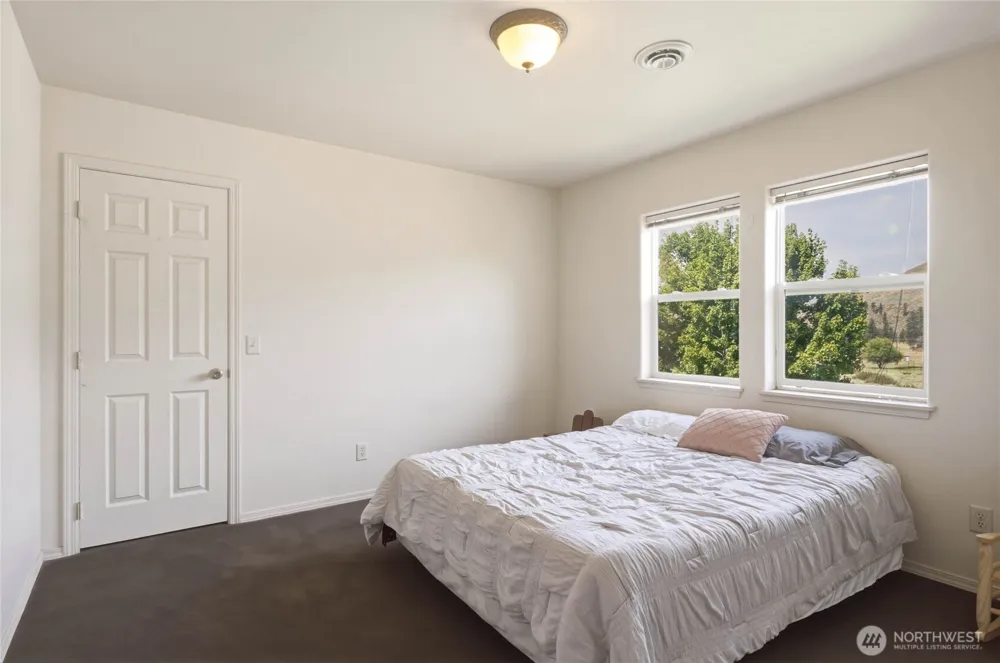 44 Crumbacher Road Tonasket, WA 98855