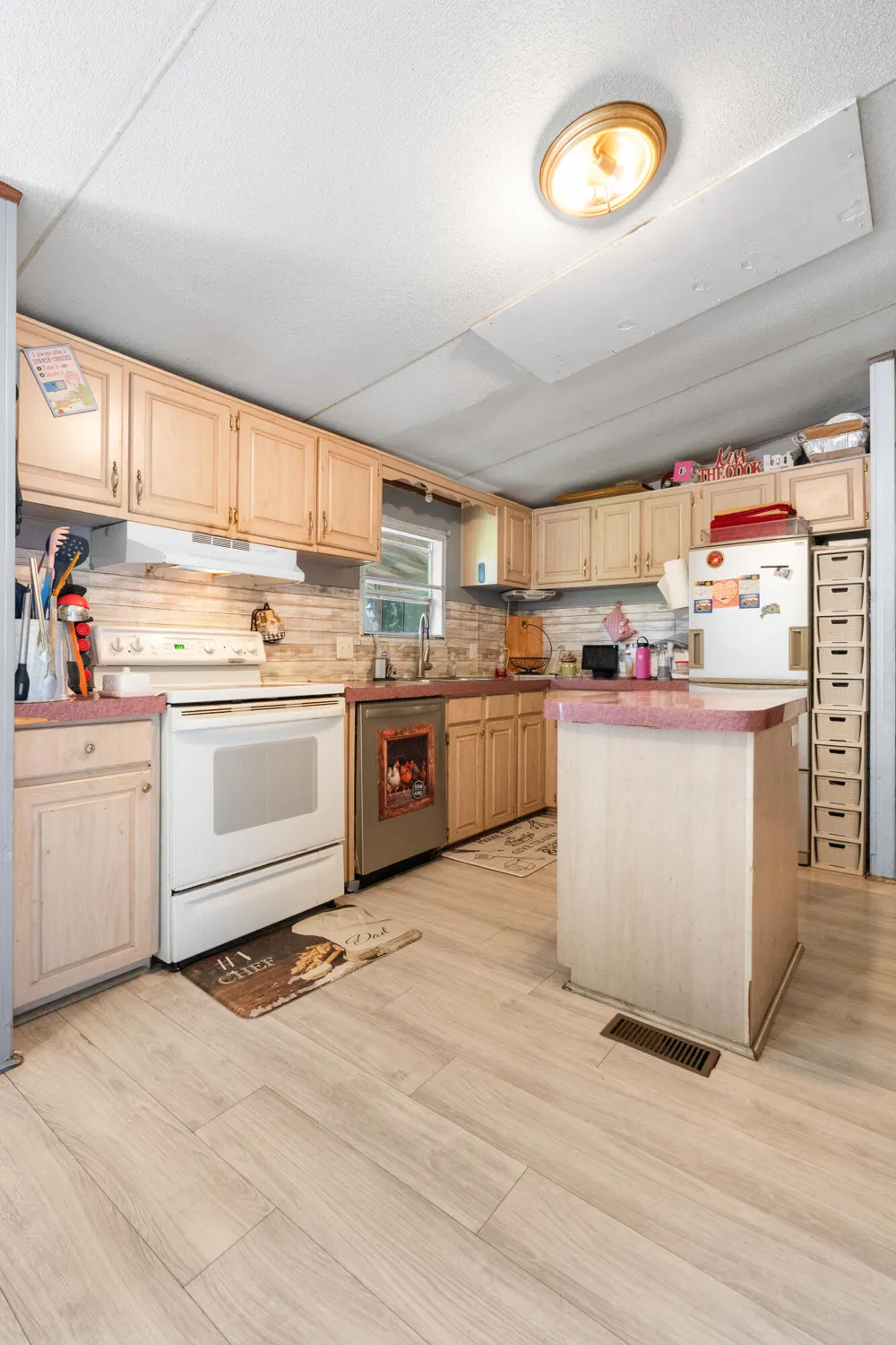 1006 Highway 2 Crandall, GA 30711