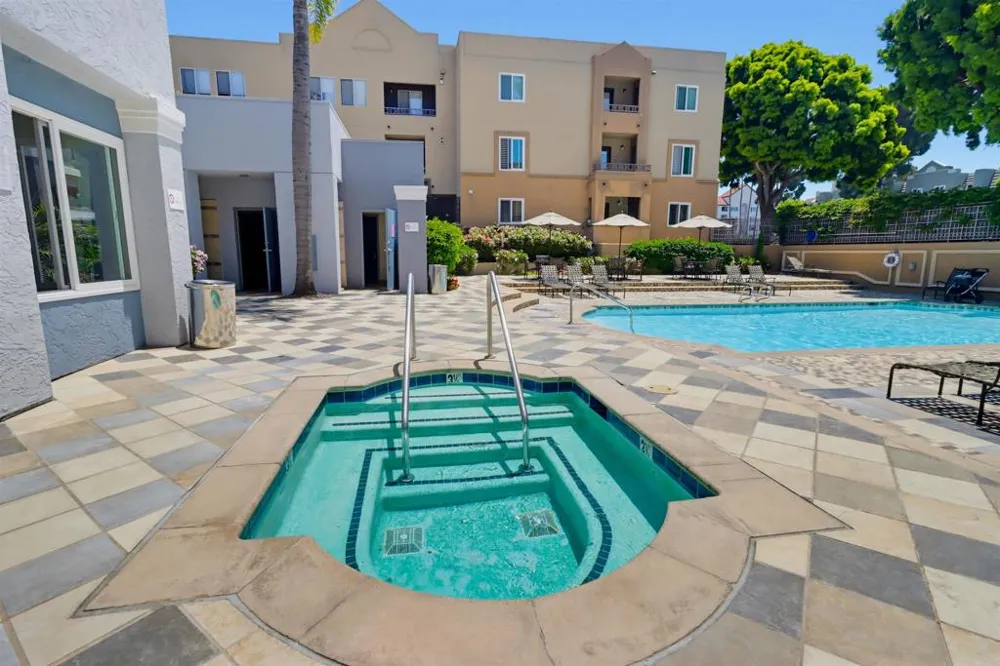8889 Caminito Plaza Centro #7319 San Diego, CA 92122