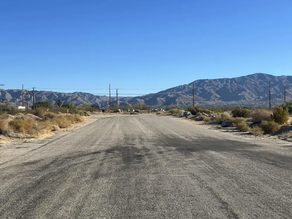 16439 Mauna Loa Rd Desert Hot Springs, CA 92240
