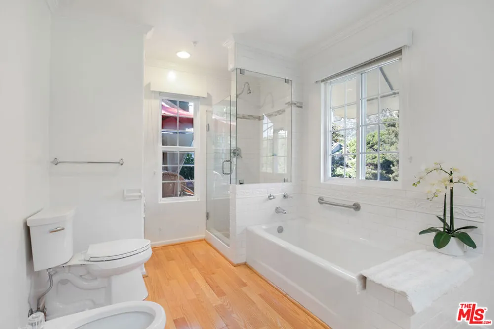 3855 Rambla Pacifico #D Malibu, CA 90265