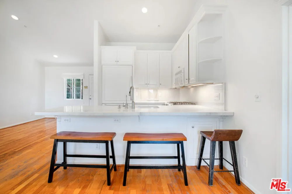 3855 Rambla Pacifico #D Malibu, CA 90265