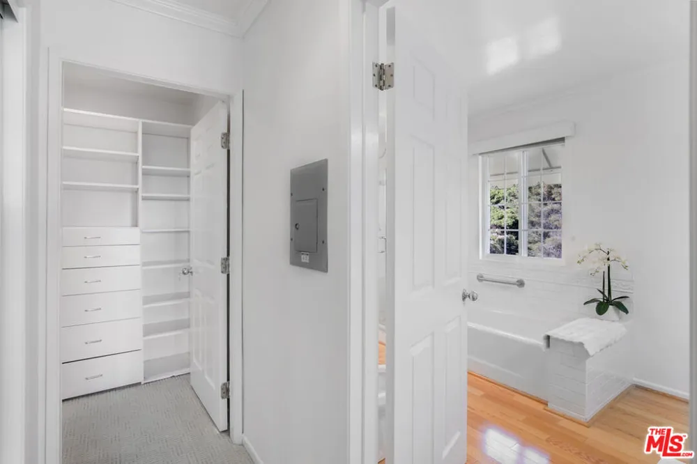 3855 Rambla Pacifico #D Malibu, CA 90265