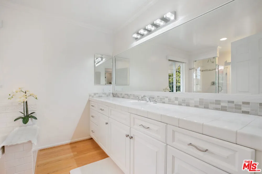 3855 Rambla Pacifico #D Malibu, CA 90265