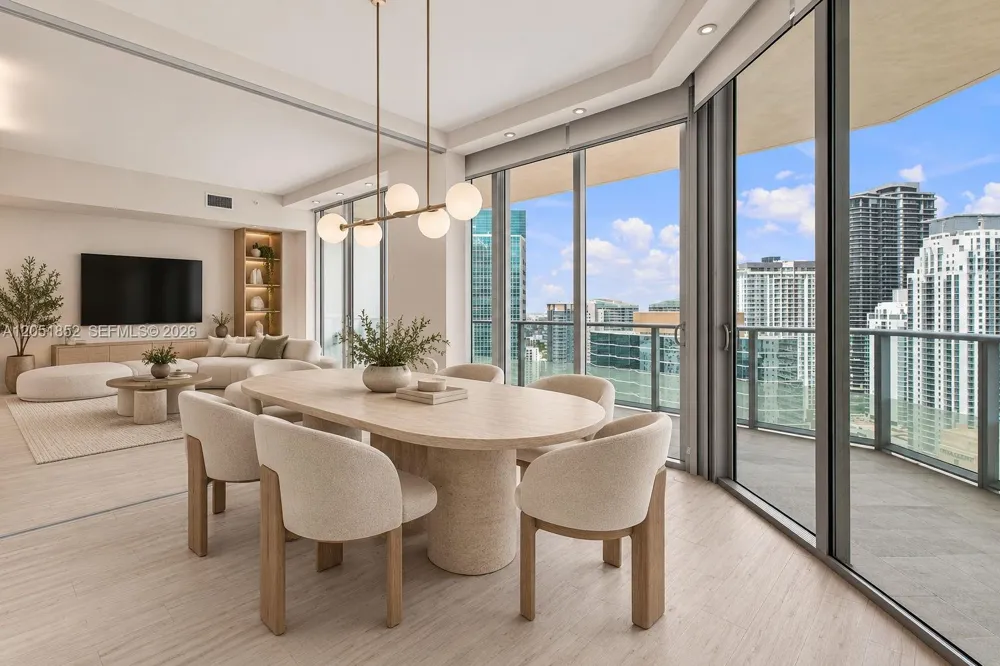 1300 Brickell Bay Dr #3804 Miami, FL 33131