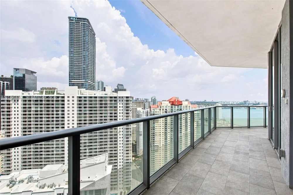 1300 Brickell Bay Dr #3804 Miami, FL 33131