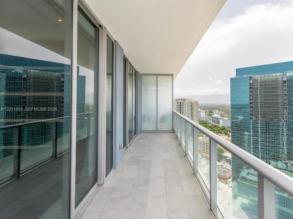 1300 Brickell Bay Dr #3804 Miami, FL 33131