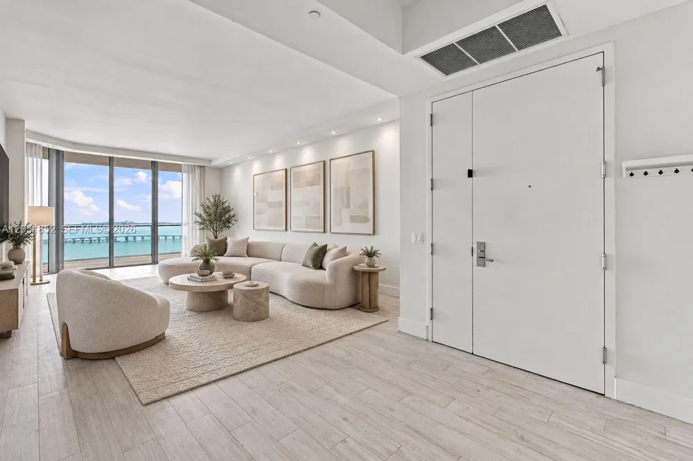 1300 Brickell Bay Dr #3804 Miami, FL 33131