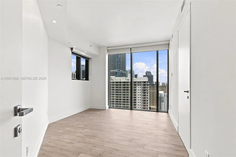 1300 Brickell Bay Dr #3804 Miami, FL 33131