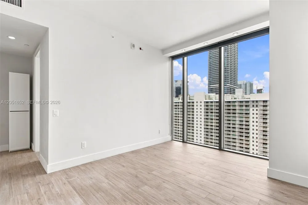 1300 Brickell Bay Dr #3804 Miami, FL 33131