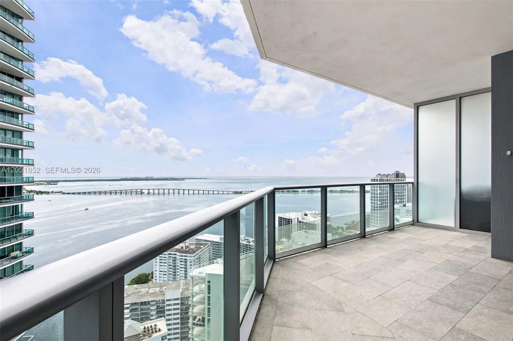 1300 Brickell Bay Dr #3804 Miami, FL 33131