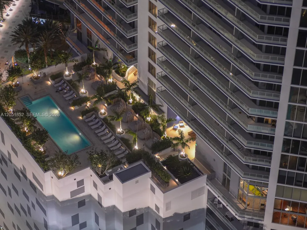 1300 Brickell Bay Dr #3804 Miami, FL 33131