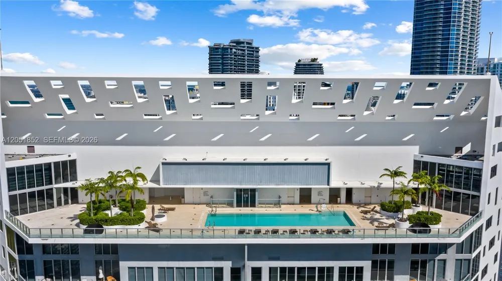 1300 Brickell Bay Dr #3804 Miami, FL 33131
