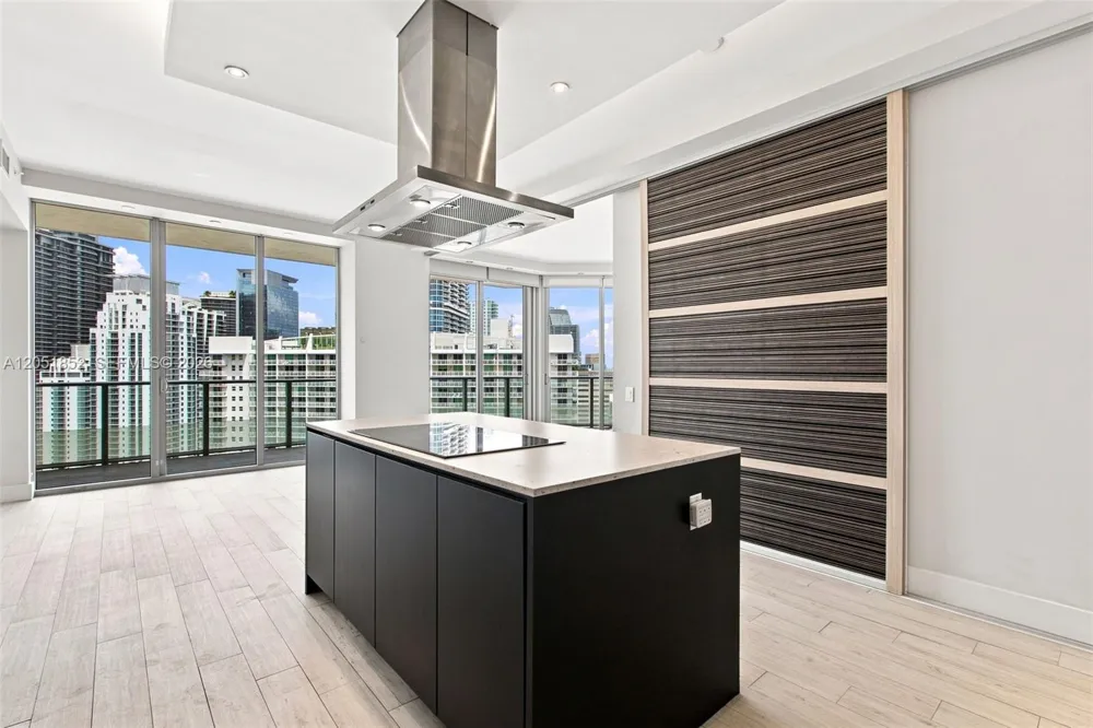 1300 Brickell Bay Dr #3804 Miami, FL 33131
