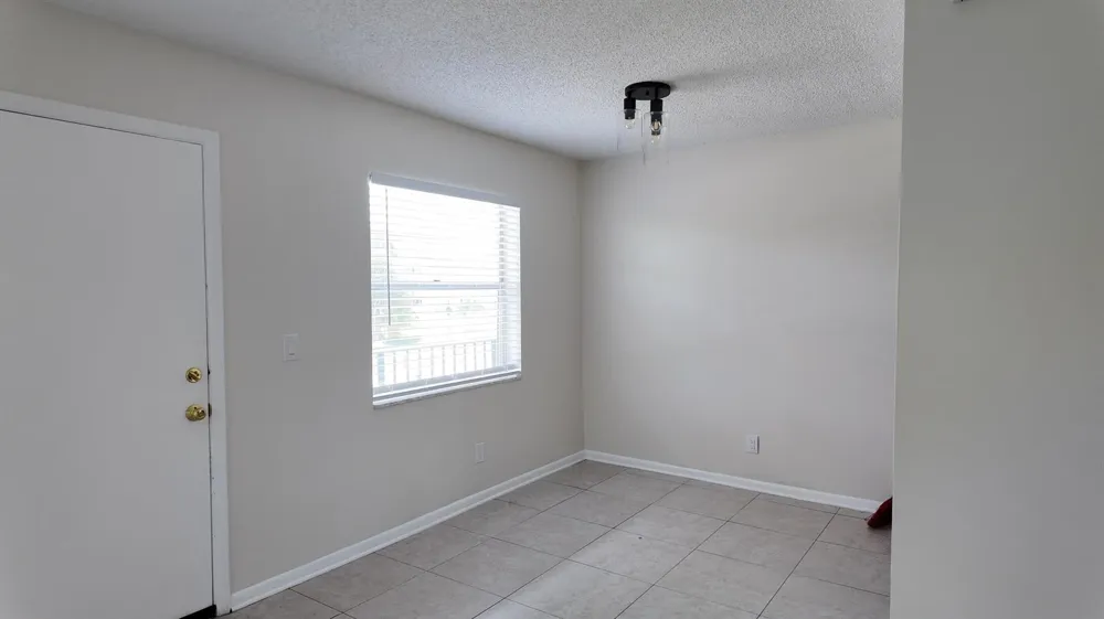 227 Castlewood Drive #207 North Palm Beach, FL 33408