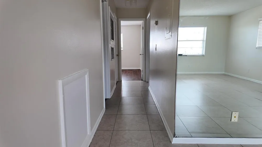 227 Castlewood Drive #207 North Palm Beach, FL 33408