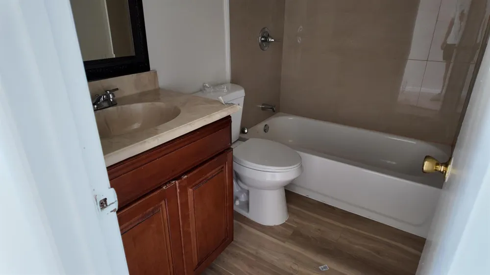 227 Castlewood Drive #207 North Palm Beach, FL 33408