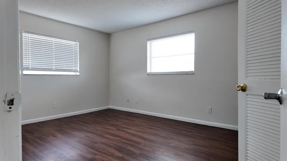 227 Castlewood Drive #207 North Palm Beach, FL 33408