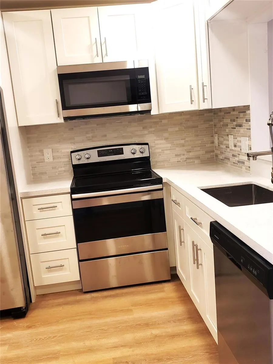 7897 Golf Circle Drive #303 Margate, FL 33063