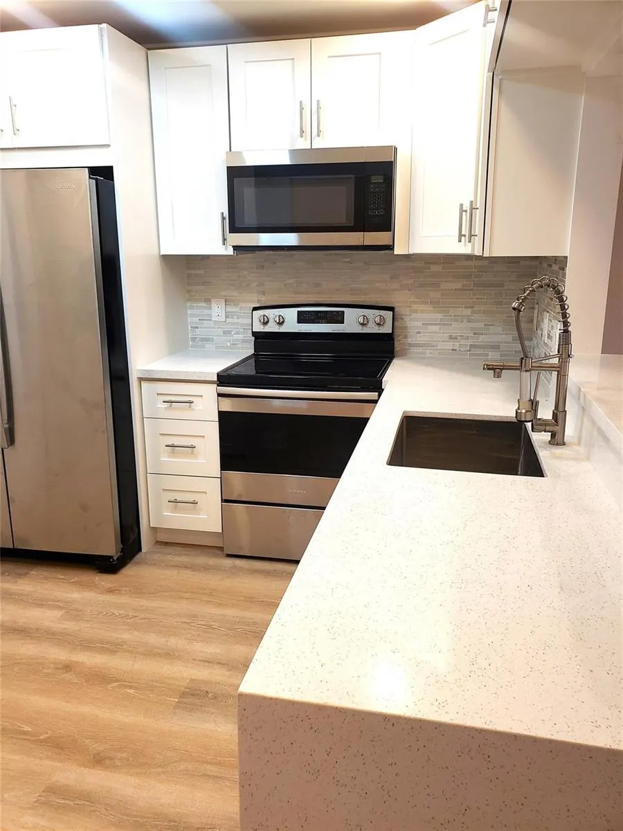 7897 Golf Circle Drive #303 Margate, FL 33063