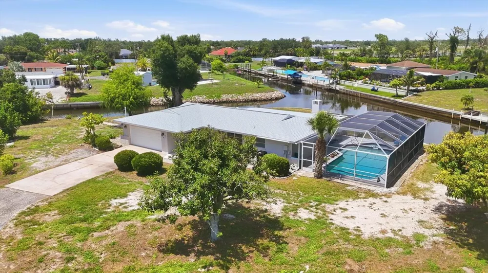 898 E 6TH STREET Englewood, FL 34223