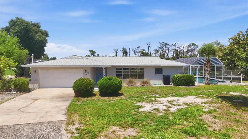 898 E 6TH STREET Englewood, FL 34223